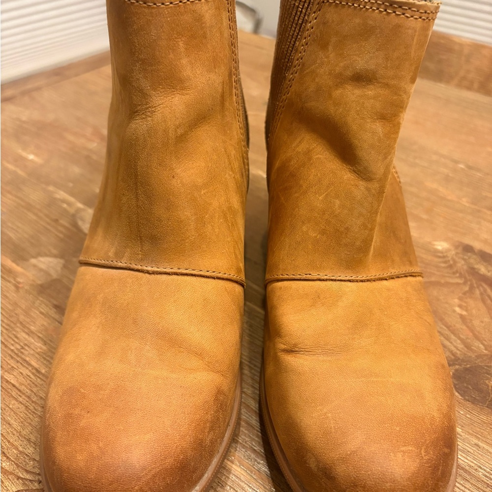 Sorel Women’s Brown Leather Booties